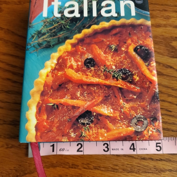 3 COOKBOOKS: ROBUST BUT COMPACT - Picture 8 of 8